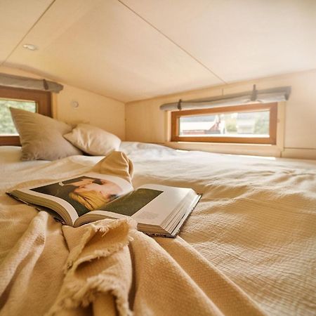 Tiny House Örebro Buitenkant foto